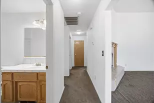 813 Holiday Way, Chowchilla, CA 93610 - Photo 11