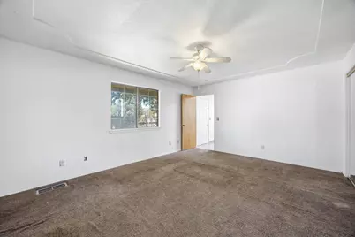 813 Holiday Way, Chowchilla, CA 93610 - Photo 25