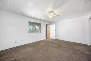 813 Holiday Way, Chowchilla, CA 93610 - Photo 25