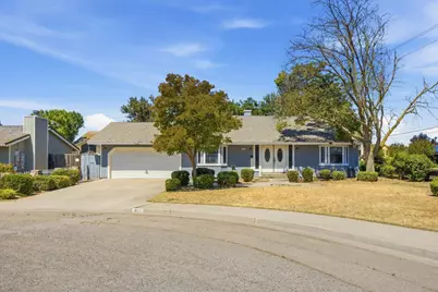 813 Holiday Way, Chowchilla, CA 93610 - Photo 9