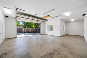 3077 Bertis Dr, Sacramento, CA 95821 - Photo 57