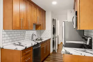 863 E Woodside Ln, Sacramento, CA 95825 - Photo 9