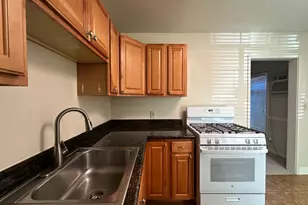 2323 H St, Sacramento, CA 95816 - Photo 9