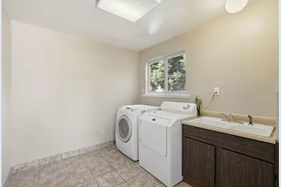 8077 Caribbean Way, Sacramento, CA 95826 - Photo 31
