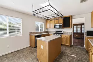 1226 Plumas Links St, Plumas Lake, CA 95961 - Photo 9