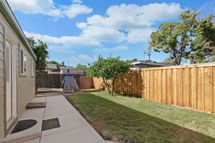 209 6th St, Galt, CA 95632 - Photo 23