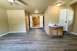 1128 Multnomah Dr, Modesto, CA 95350 - Photo 11