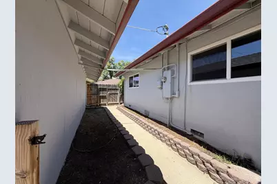 1128 Multnomah Drive, Modesto, CA 95350 - Photo 25