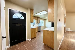 1128 Multnomah Dr, Modesto, CA 95350 - Photo 7
