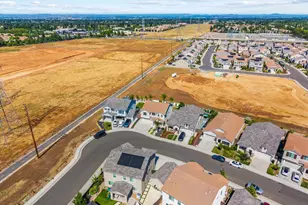 5636 Whisper Wind Way, Roseville, CA 95747 - Photo 41