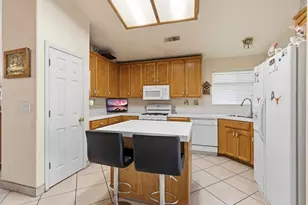 237 Yosemite Meadows Dr, Modesto, CA 95357 - Photo 7