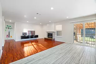 3970 Shining Star Dr, Sacramento, CA 95823 - Photo 13