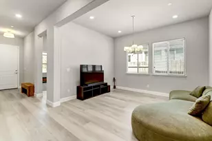 7049 Lakehaven Dr, Roseville, CA 95747 - Photo 3