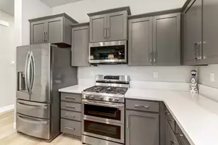 7049 Lakehaven Dr, Roseville, CA 95747 - Photo 5