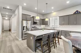 7049 Lakehaven Dr, Roseville, CA 95747 - Photo 1