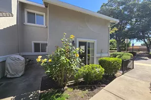 672 Shasta Oaks Cir, Roseville, CA 95678 - Photo 3