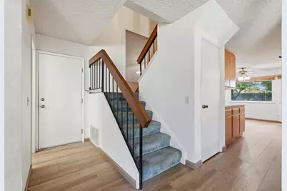 8929 Castle Park Drive, Elk Grove, CA 95624 - Photo 15