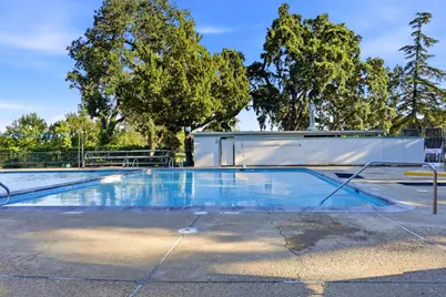 8929 Castle Park Drive, Elk Grove, CA 95624 - Photo 39