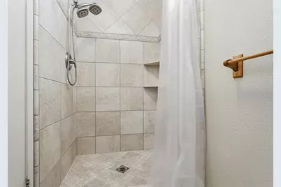 8929 Castle Park Drive, Elk Grove, CA 95624 - Photo 27