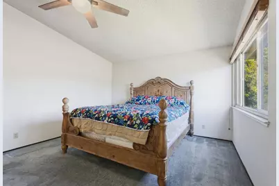 8929 Castle Park Drive, Elk Grove, CA 95624 - Photo 23