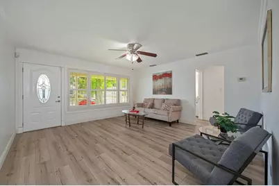 6039 McMahon Drive, Sacramento, CA 95824 - Photo 7