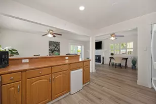 6039 McMahon Dr, Sacramento, CA 95824 - Photo 13