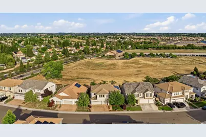 1607 Redmond Drive, Rocklin, CA 95765 - Photo 87
