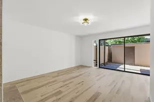 2201 Woodside Ln, Sacramento, CA 95825 - Photo 9