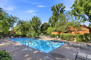 2201 Woodside Ln, Sacramento, CA 95825 - Photo 43