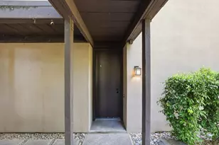 2201 Woodside Ln, Sacramento, CA 95825 - Photo 3