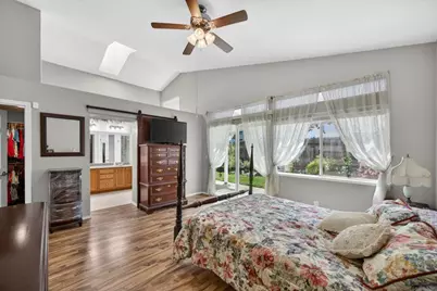 6906 Hollybrook Drive, Sacramento, CA 95823 - Photo 33