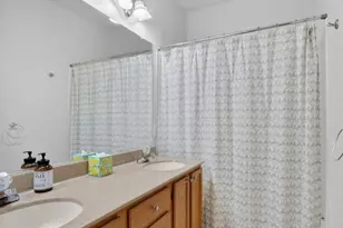 6906 Hollybrook Dr, Sacramento, CA 95823 - Photo 31