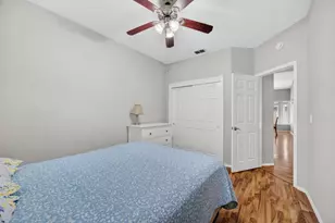6906 Hollybrook Dr, Sacramento, CA 95823 - Photo 29