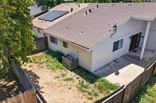 7677 Harvest Woods Dr, Sacramento, CA 95828 - Photo 29