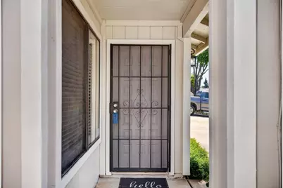 7677 Harvest Woods Drive, Sacramento, CA 95828 - Photo 5