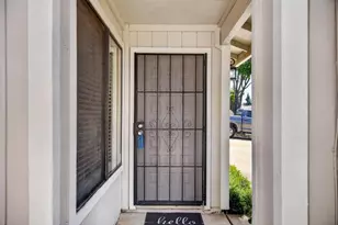 7677 Harvest Woods Dr, Sacramento, CA 95828 - Photo 5