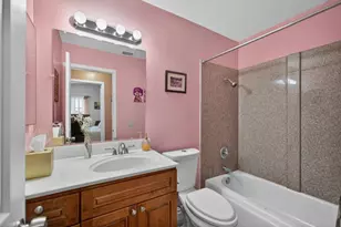7677 Harvest Woods Dr, Sacramento, CA 95828 - Photo 17