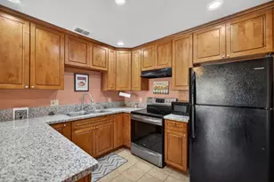 7677 Harvest Woods Dr, Sacramento, CA 95828 - Photo 13