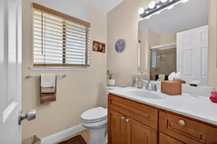 7677 Harvest Woods Dr, Sacramento, CA 95828 - Photo 21
