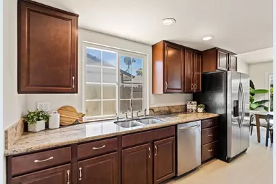 5380 Troutdale Way, Sacramento, CA 95823 - Photo 11