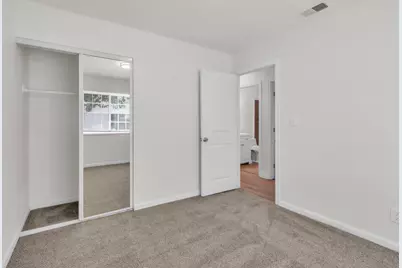 7988 Valley Green Drive, Sacramento, CA 95823 - Photo 17