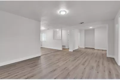 7988 Valley Green Drive, Sacramento, CA 95823 - Photo 15