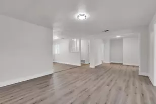 7988 Valley Green Dr, Sacramento, CA 95823 - Photo 15