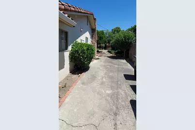 7722 Woodside Drive, Stockton, CA 95207 - Photo 35