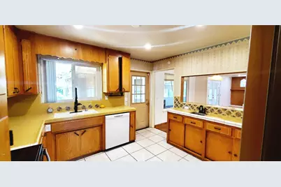7722 Woodside Drive, Stockton, CA 95207 - Photo 11
