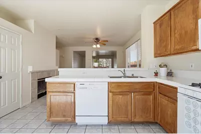 6820 Ranch House Way, Citrus Heights, CA 95621 - Photo 17