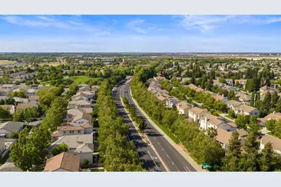 9401 Canmoor Circle, Elk Grove, CA 95758 - Photo 45