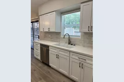 8347 Cherbourg Court, Stockton, CA 95210 - Photo 9