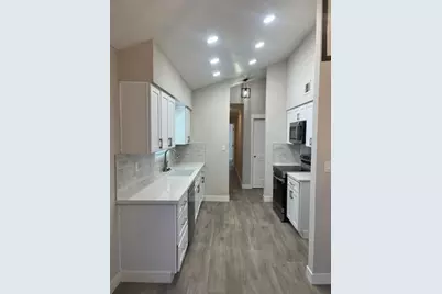 8347 Cherbourg Court, Stockton, CA 95210 - Photo 11