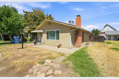 221 W 1st Street, Ripon, CA 95366 - Photo 3